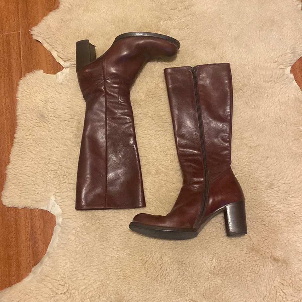 Authentic Maxmara Max&co Burgundy leather knee high stacked heel boots